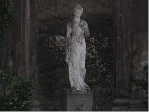 courtyard statuette